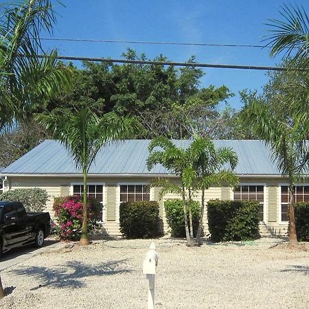 Lazy Cuckoo Inn - Sleek And Stylish Studio Apartments Fort Myers Beach Buitenkant foto