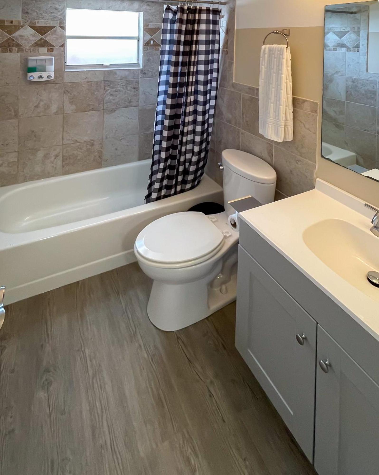 Lazy Cuckoo Inn - Sleek And Stylish Studio Apartments Fort Myers Beach Buitenkant foto